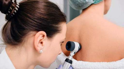dermatologist-skin-doctor-1296x728-header.jpg