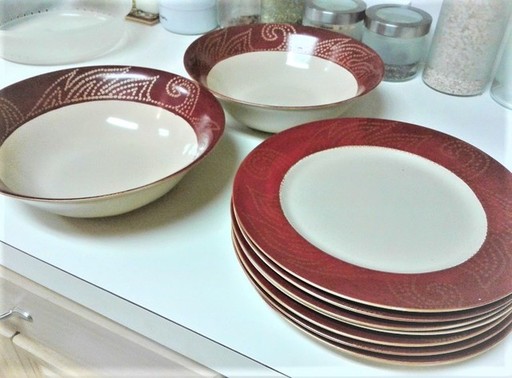 Fancy plates and bowls.jpg